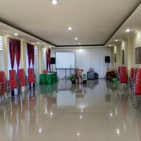 Tulip Inn Tomohon Exterior foto