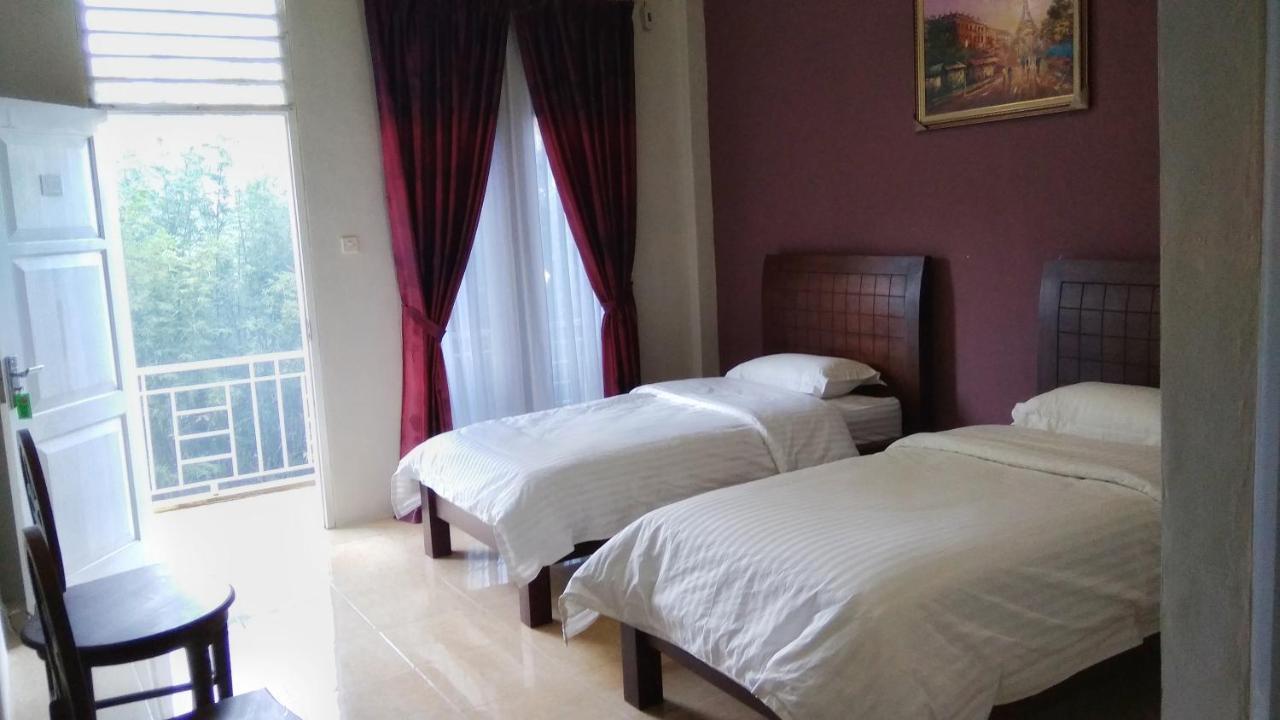 Tulip Inn Tomohon Exterior foto